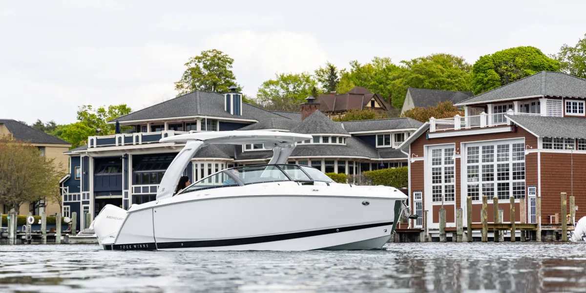 Four Winns H9 Outboard