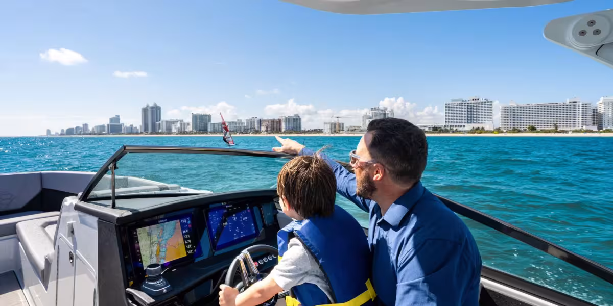 Four Winns H9 Outboard