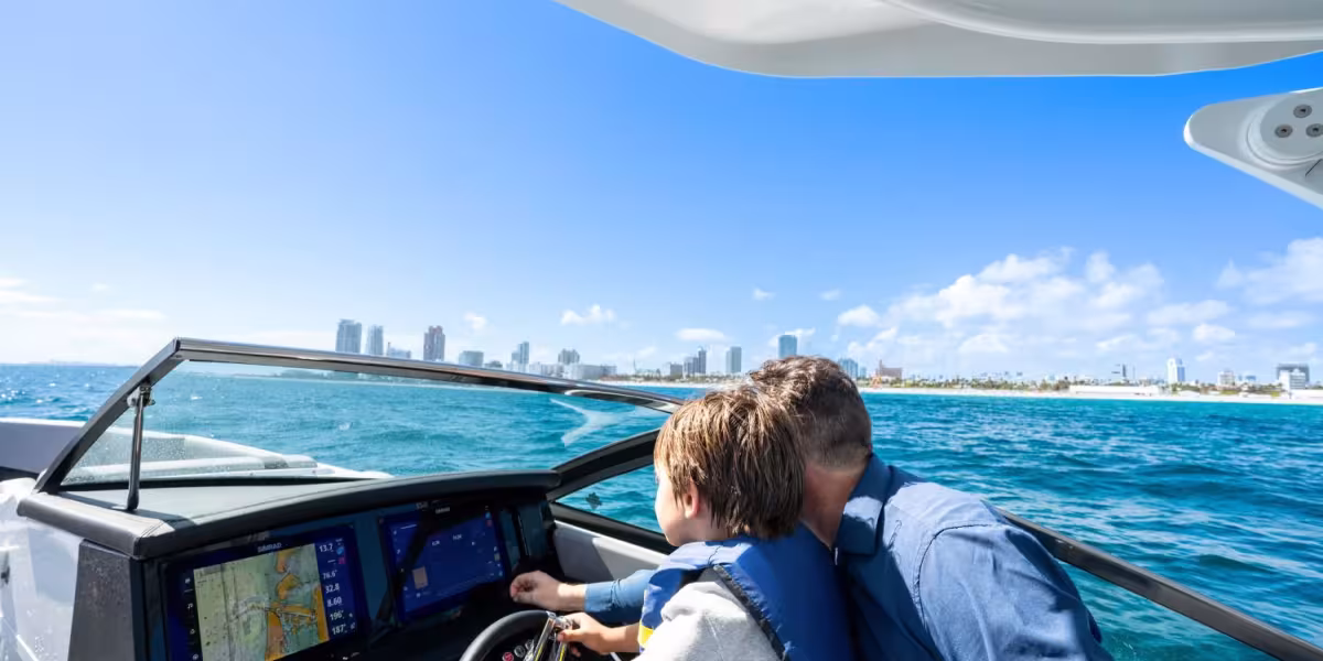 Four Winns H9 Outboard