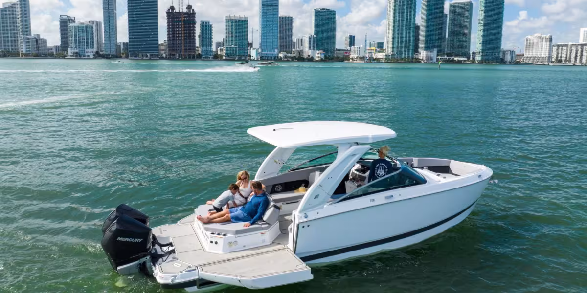 Four Winns H9 Outboard