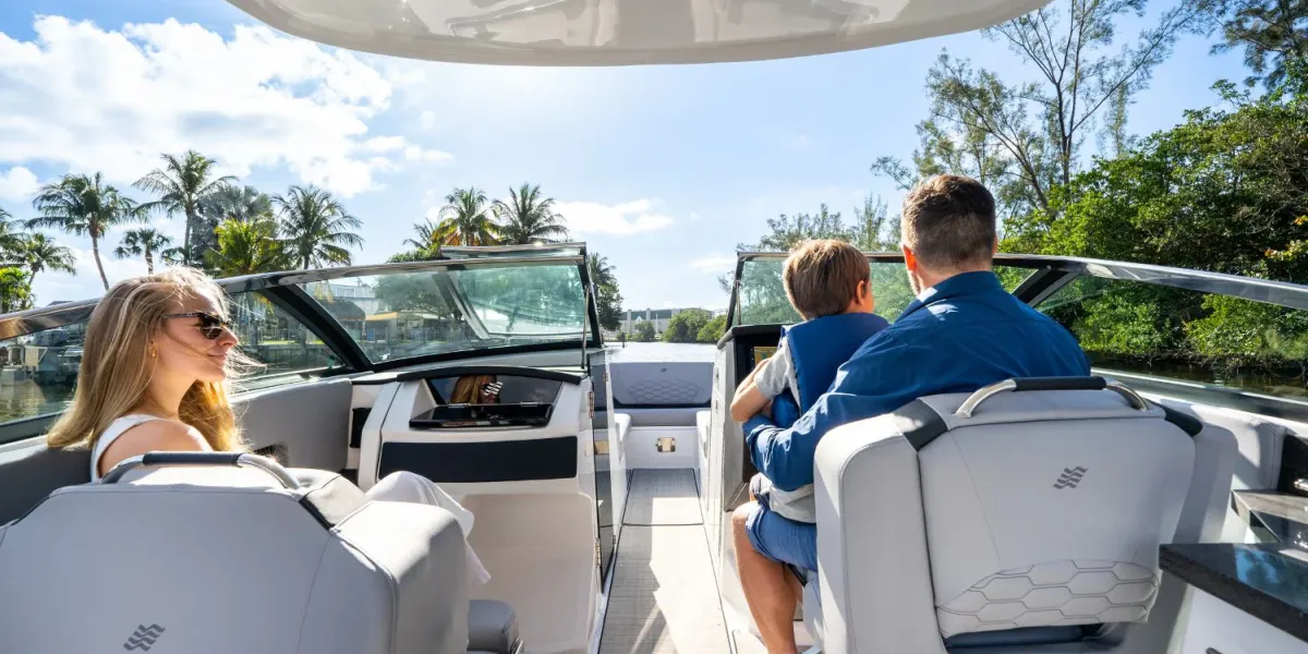 Four Winns H9 Outboard