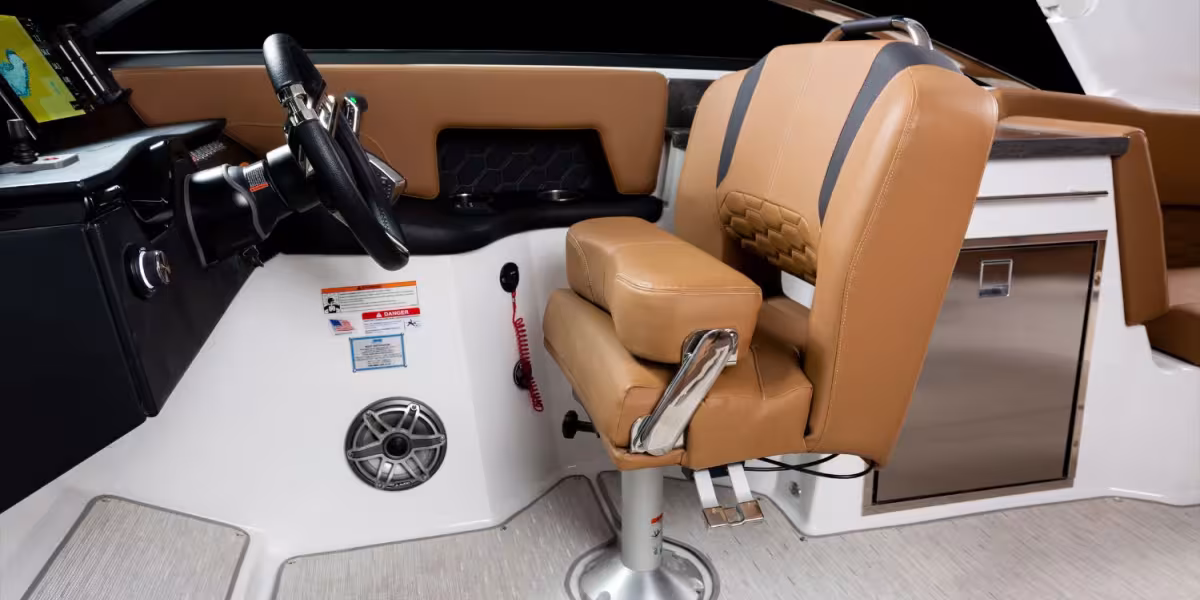 Four Winns H9 Outboard