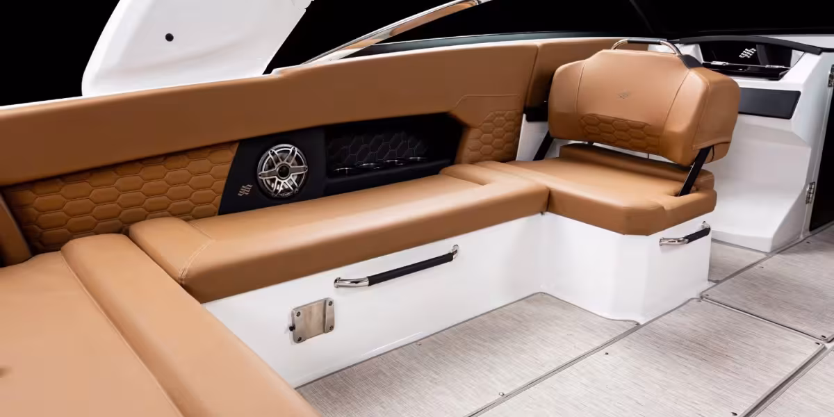 Four Winns H9 Outboard