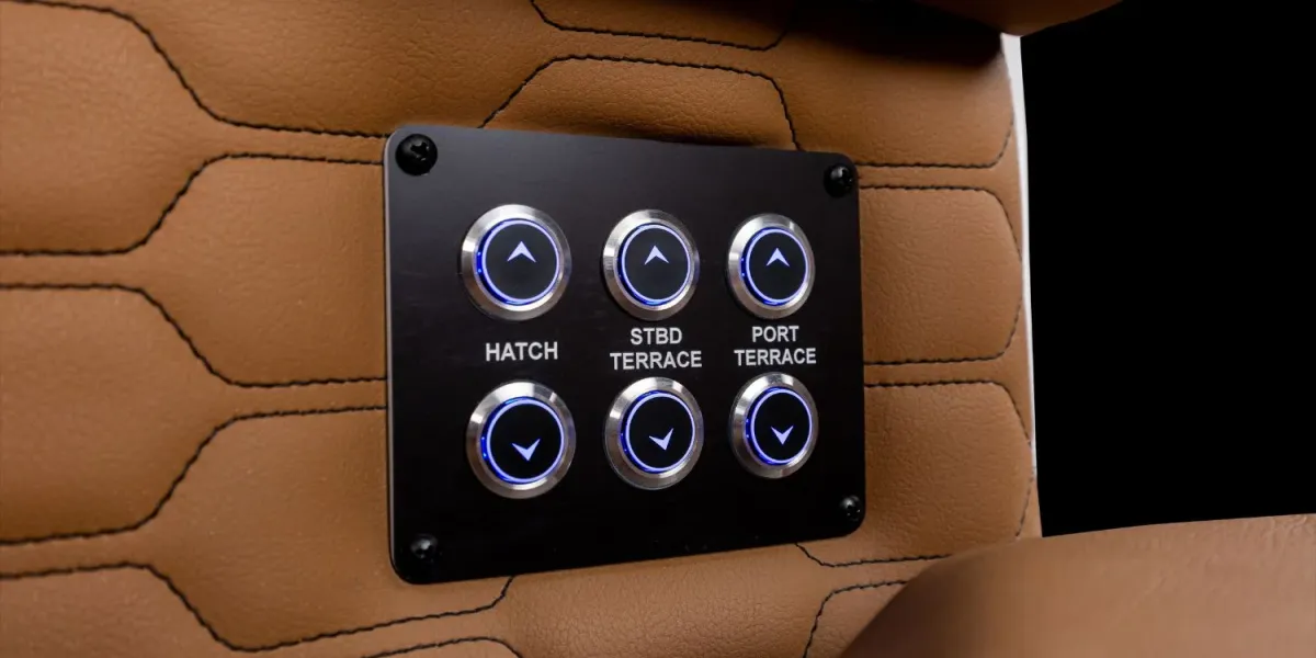 Four Winns H9 Outboard