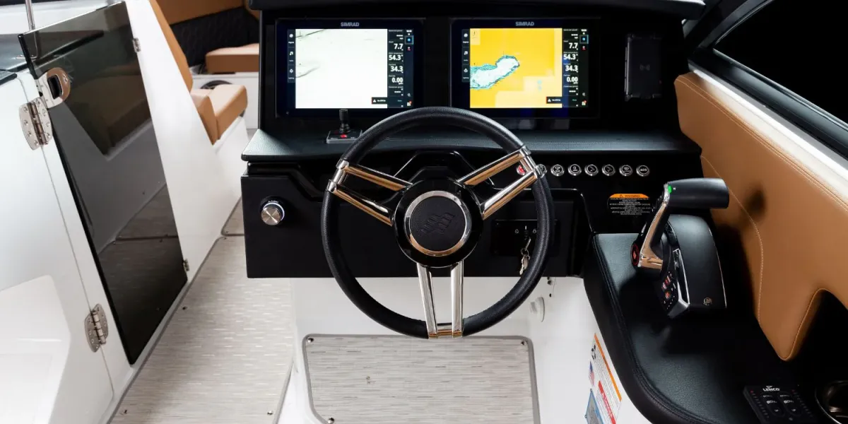 Four Winns H9 Outboard