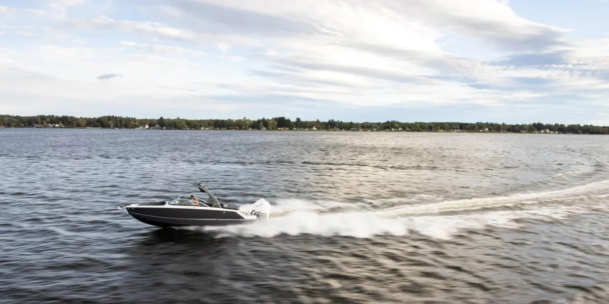 Four Winns H2 Outboard