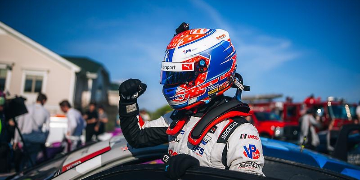 BMW M4 GT3 EVO celebrates its first win of the season at the Six Hours of the Glen